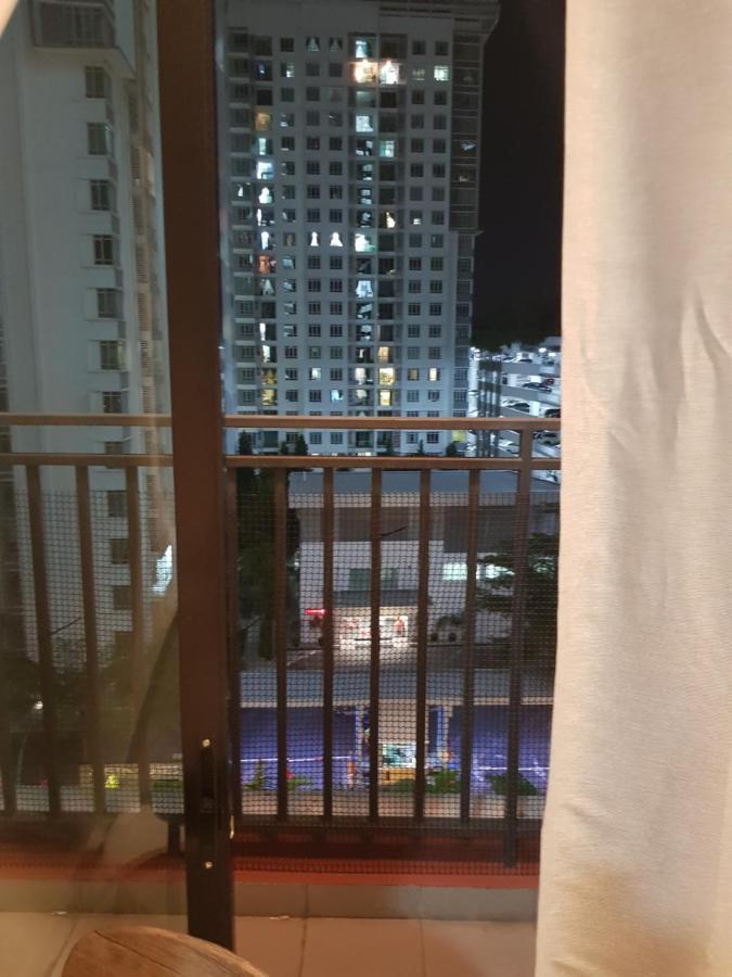 06- Austin Regency Taman Mount Austin Studio 4-5Pax Джохор-Бару Экстерьер фото