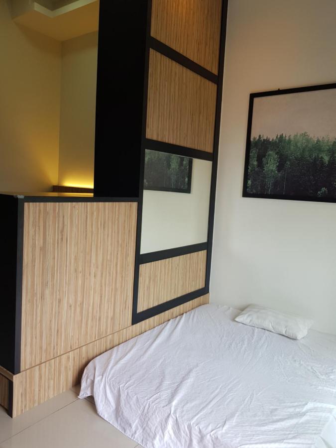 06- Austin Regency Taman Mount Austin Studio 4-5Pax Джохор-Бару Номер фото