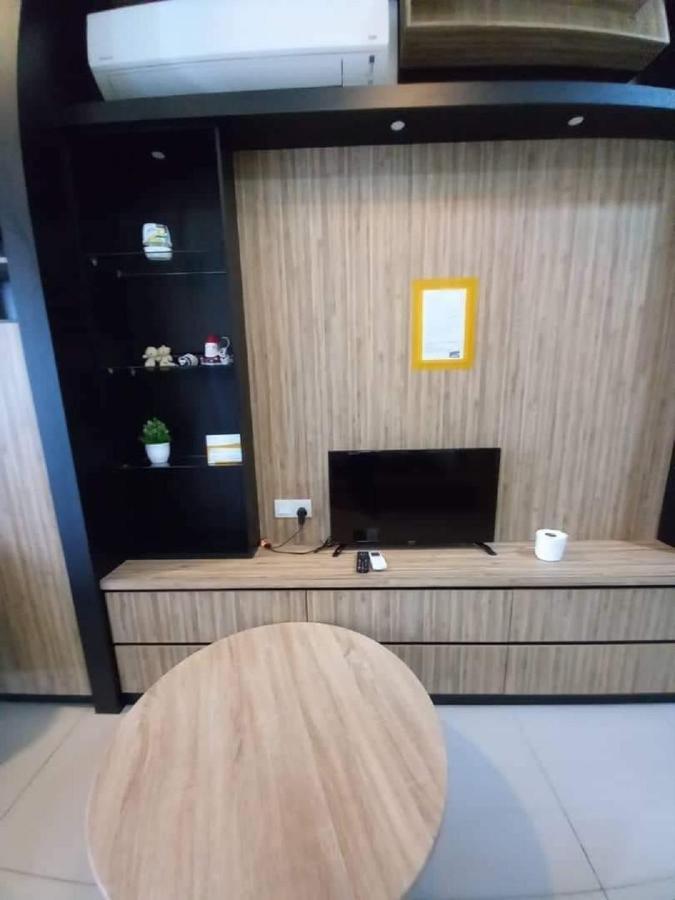 06- Austin Regency Taman Mount Austin Studio 4-5Pax Джохор-Бару Экстерьер фото